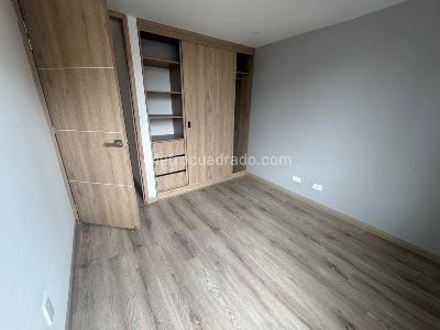 Apartamento en venta en Castilla, Bogotá · foto 9 de 19