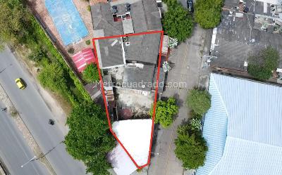 Casa de 5 alcobas en venta en Centenario, Girardot, 402 m² · foto 2 de 14