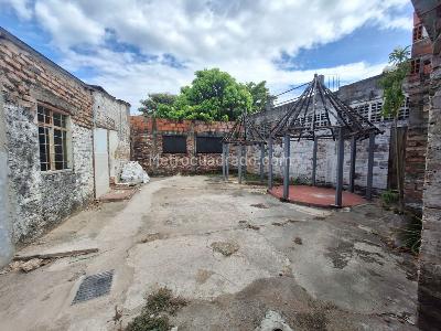 Casa de 5 alcobas en venta en Centenario, Girardot, 402 m² · foto 4 de 14