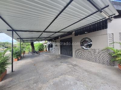 Casa de 5 alcobas en venta en Centenario, Girardot, 402 m² · foto 5 de 14