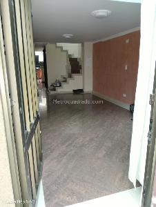 Casa de 5 alcobas en arriendo en Bosque De San Carlos, Bogotá, 114 m² · foto 3 de 20