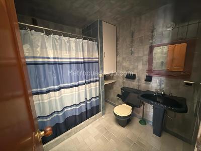 Casa de 5 alcobas en venta en Gustavo Restrepo, Bogotá, 252 m² · foto 18 de 20