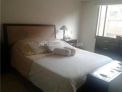 Apartamento de 3 alcobas en venta en Chicó, Bogotá, 160 m² · foto 3 de 14