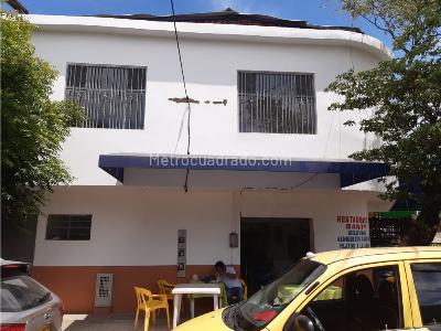 Casa de 4 alcobas en venta en San Antonio, Girardot, 184 m² · foto 2 de 15