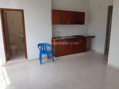 Casa de 4 alcobas en venta en San Antonio, Girardot, 184 m² · foto 3 de 15