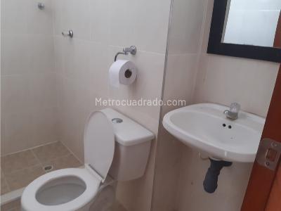 Casa de 4 alcobas en venta en San Antonio, Girardot, 184 m² · foto 10 de 15