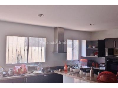Casa de 4 alcobas en venta en Pie De La Popa, Cartagena, 600 m² · foto 2 de 4