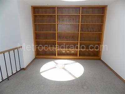 Apartamento de 3 alcobas en venta en Chico, Bogotá, 287 m² · foto 8 de 17