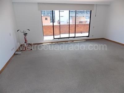 Apartamento de 3 alcobas en venta en Chico, Bogotá, 287 m² · foto 4 de 17