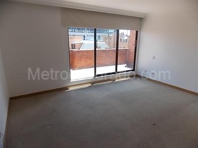 Apartamento de 3 alcobas en venta en Chico, Bogotá, 287 m² · foto 5 de 17