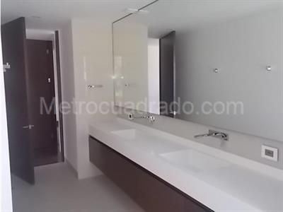 Apartamento de 3 alcobas en venta en Cerros Altos De Suba, Bogotá, 270 m² · foto 4 de 7