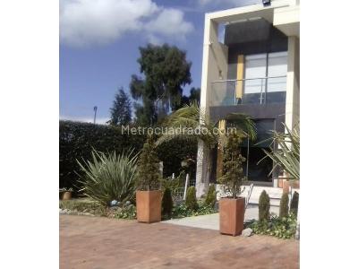 Casa de 5 alcobas en venta en Camino Del Rio, Cajicá, 396 m² · foto 15 de 20