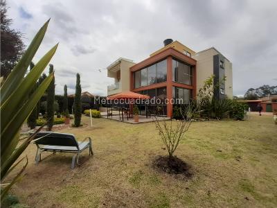 Casa de 5 alcobas en venta en Camino Del Rio, Cajicá, 396 m² · foto 19 de 20