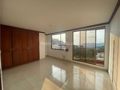 Apartamento de 3 alcobas en venta en Palermo, Manizales, 134 m² · foto 3 de 16