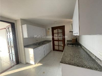 Apartamento de 3 alcobas en venta en Palermo, Manizales, 134 m² · foto 12 de 16
