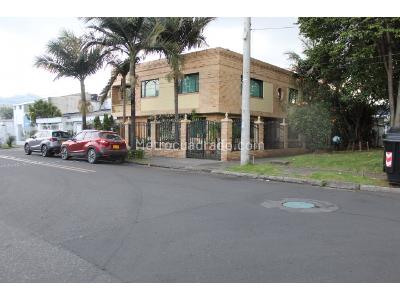 Casa de 5 alcobas en venta en Tierra Linda, Bogotá, 490 m² · foto 2 de 11