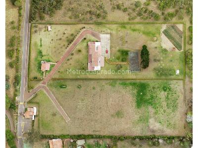 Casa en venta en Altos De Yerbabuena, Chía · foto 10 de 16