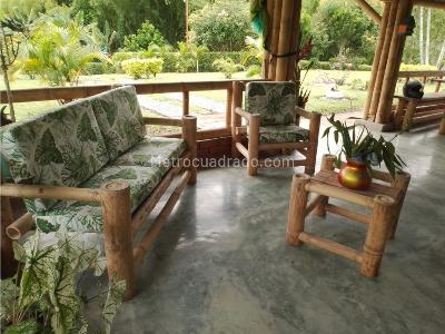 Casa de 4 alcobas en venta en Caimo, Armenia, 350 m² · foto 2 de 20