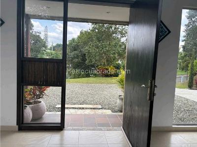 Casa de 3 alcobas en venta en El Eden, Armenia, 260 m² · foto 15 de 20
