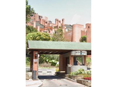 Apartamento de 4 alcobas en venta en Montearroyo, Bogotá, 283 m² · foto 2 de 4