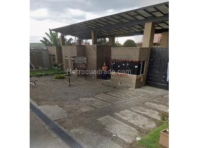 Casa de 5 alcobas en venta en Vereda Fagua, Chía, 430 m² · foto 2 de 4