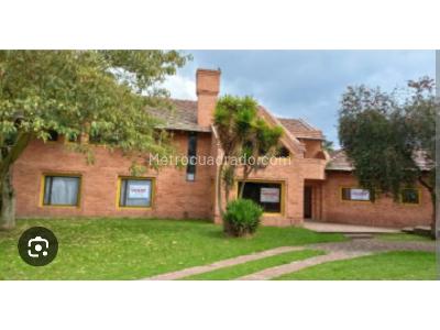 Casa de 5 alcobas en venta en Vereda Fagua, Chía, 430 m² · foto 4 de 4