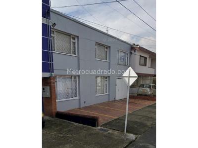Casa de 5 alcobas en venta en Normandia, Bogotá, 412 m² · foto 4 de 4