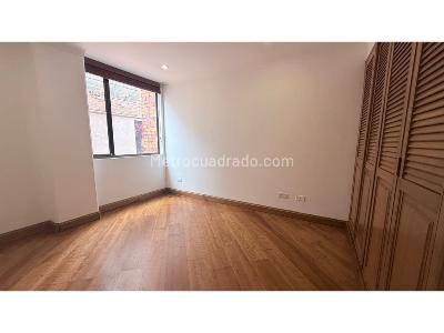 Apartamento en venta en La Carolina, Bogotá · foto 8 de 20
