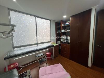 Apartamento en venta en Quinta Paredes, Bogotá · foto 8 de 13