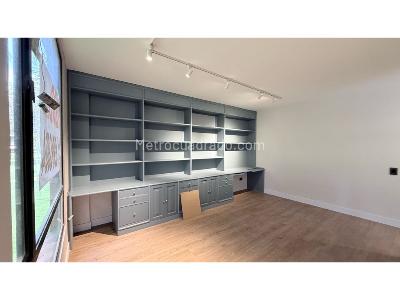 Apartamento de 3 alcobas en venta en Santa Barbara, Bogotá, 207 m² · foto 4 de 19