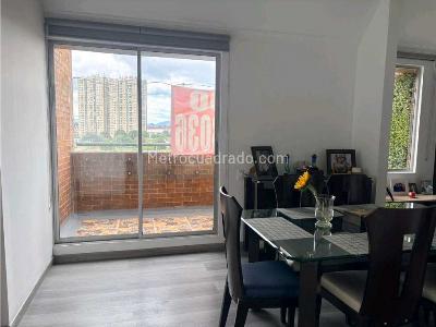 Apartamento de 3 alcobas en venta en Casa Blanca, Bogotá, 147 m² · foto 2 de 20
