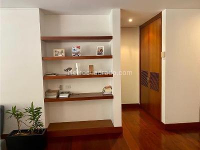 Apartamento de 1 alcoba en venta en Chico Reservado, Bogotá, 98 m² · foto 9 de 11