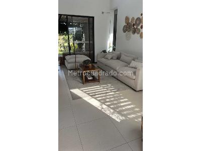 Casa de 4 alcobas en venta en El Eden, Armenia, 308 m² · foto 2 de 14