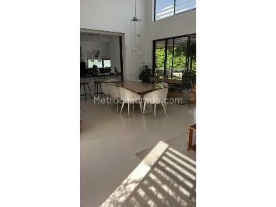 Casa de 4 alcobas en venta en El Eden, Armenia, 308 m² · foto 3 de 14