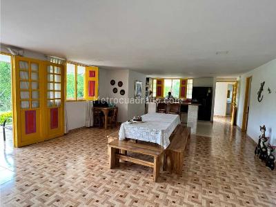 Casa de 4 alcobas en venta en Caimo, Armenia, 350 m² · foto 2 de 18