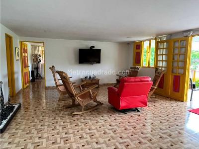 Casa de 4 alcobas en venta en Caimo, Armenia, 350 m² · foto 3 de 18