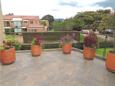Casa de 3 alcobas en venta en Guaymaral, Bogotá, 425 m² · foto 13 de 14