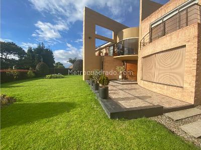 Casa de 3 alcobas en venta en Guaymaral, Bogotá, 425 m² · foto 14 de 14