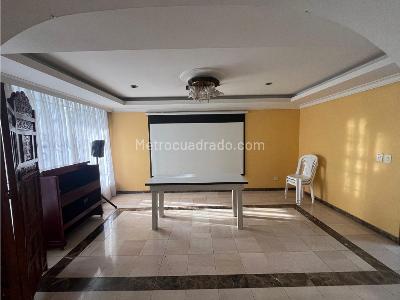 Casa en venta en La Camelia, Manizales · foto 2 de 18