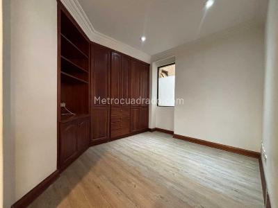 Apartamento en venta en Santa Barbara Central, Bogotá · foto 6 de 19