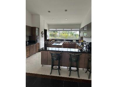 Casa de 3 alcobas en arriendo en Cerritos, Pereira, 401 m² · foto 14 de 20