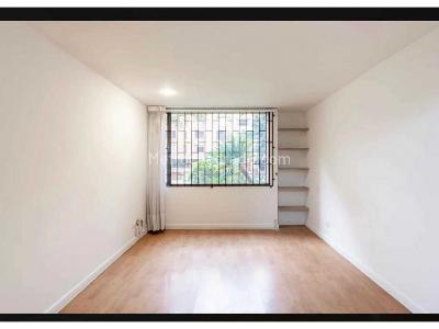Apartamento de 2 alcobas en arriendo en El Virrey, Bogotá, 100 m² · foto 1 de 1