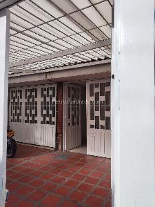 Casa de 5 alcobas en venta en Zona Industrial Puente Aranda, Bogotá, 285 m² · foto 3 de 10