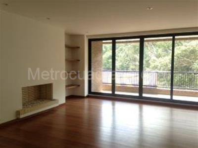 Apartamento de 3 alcobas en venta en Chico Reservado, Bogotá, 290 m² · foto 2 de 16