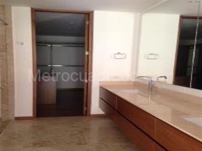 Apartamento de 3 alcobas en venta en Chico Reservado, Bogotá, 290 m² · foto 7 de 16