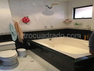 Apartamento en venta en Chico Navarra, Bogotá · foto 9 de 19