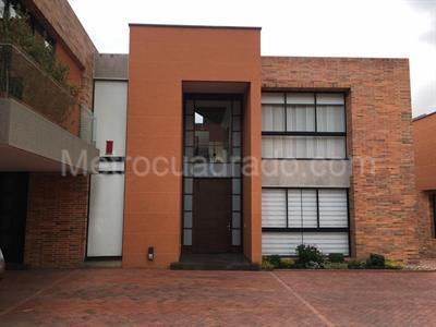 Casa de 4 alcobas en venta en San Jose De Bavaria, Bogotá, 850 m² · foto 11 de 13