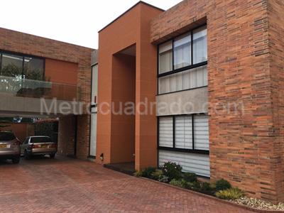 Casa de 4 alcobas en venta en San Jose De Bavaria, Bogotá, 850 m² · foto 13 de 13