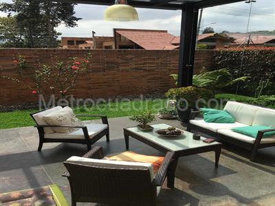 Casa de 4 alcobas en venta en San Jose De Bavaria, Bogotá, 850 m² · foto 4 de 13