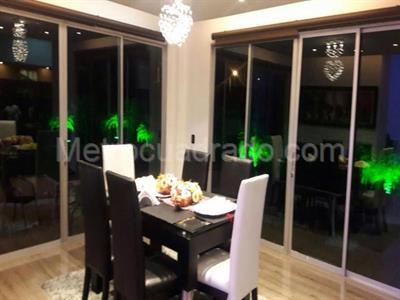 Casa de 5 alcobas en venta en San Simon, Bogotá, 1700 m² · foto 2 de 7